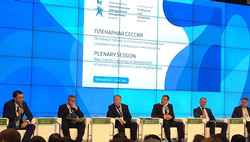 Владимитр Гутенев: «В ряде регионов лесозащитная деятельность проходит в горячей фазе»