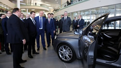АВТОВАЗ: автомобили LADA получили высокую оценку премьер-министра Дмитрия Медведева